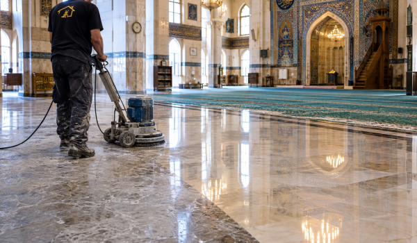 کفسابی و براق کردن کف مسجد و مراکز زیارتی